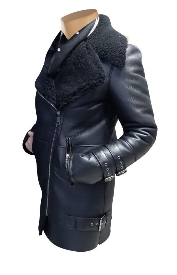 Paulina's Black shearling jacket with large lapels - Image 3