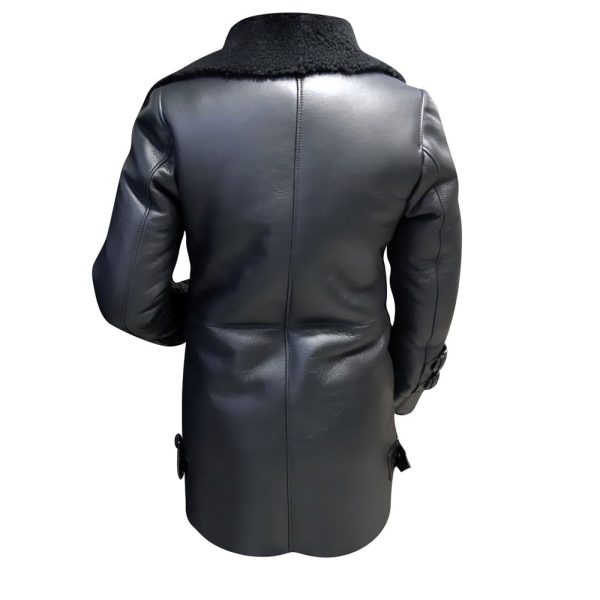 Paulina's Black shearling jacket with large lapels - Image 2